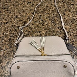 Sugu Gray Crossbody NWT L11 H8